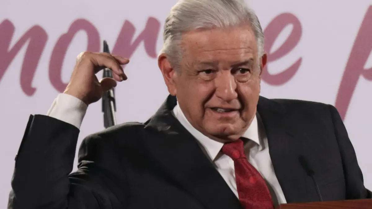 AMLO se burla de premio a Norma Piña 